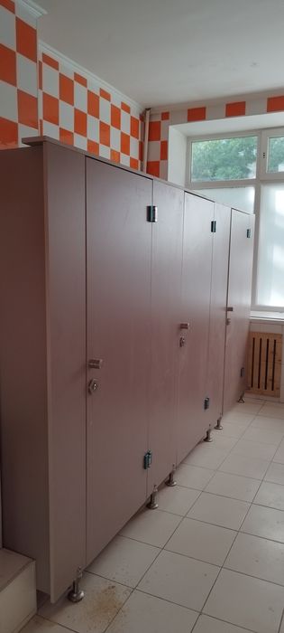 Сантехнические перегородки из ЛДСП.