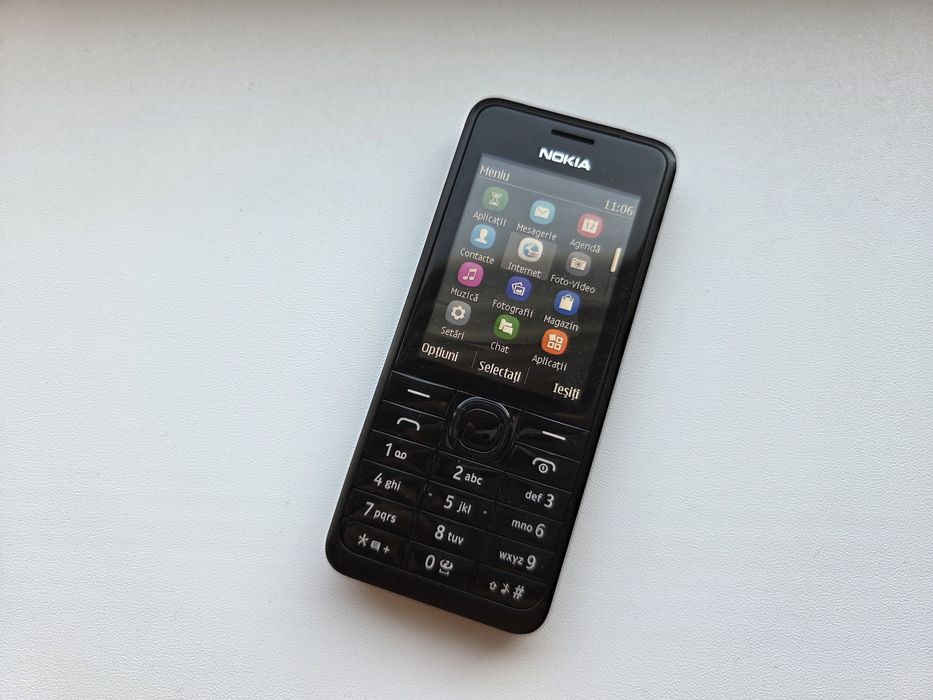 Nokia 301 - telefon simplu cu butoane