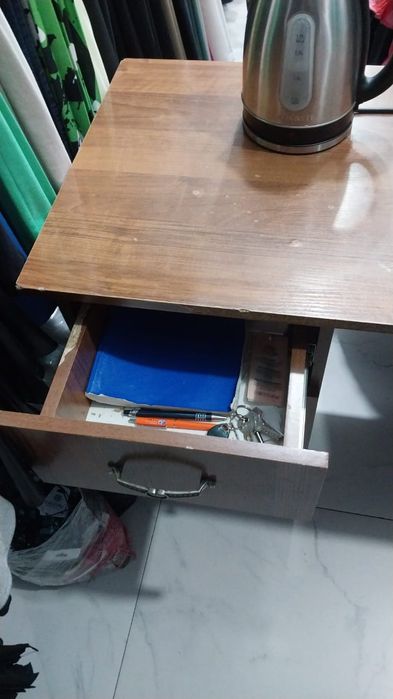 Продаётся столик для магазина