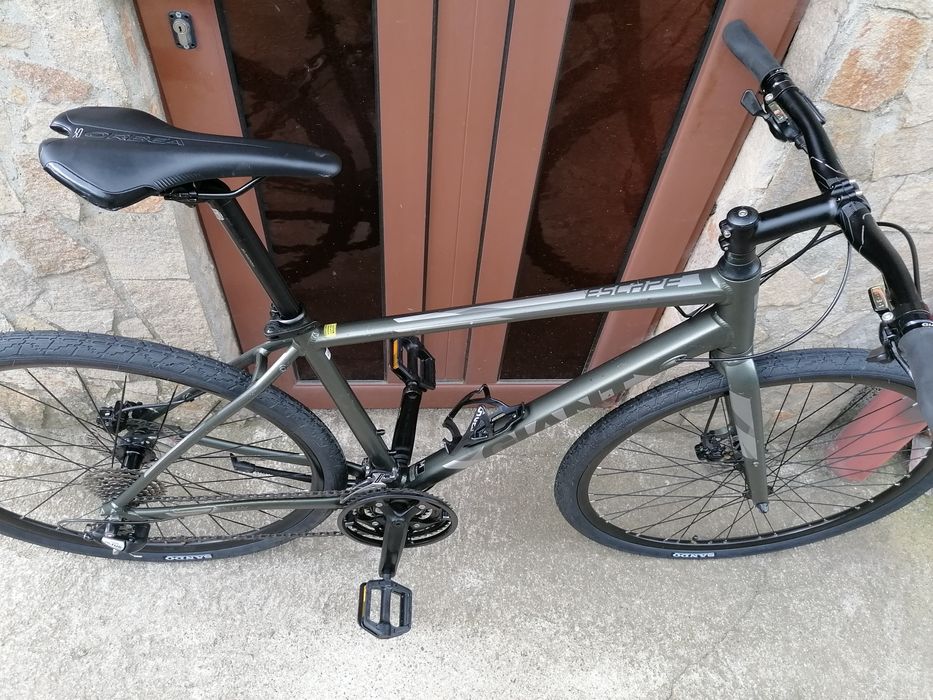 GIANT Хибрид 28 цола, Хидравлики