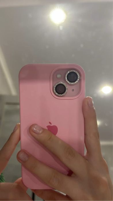 Продам iPhone 15 (розовый)