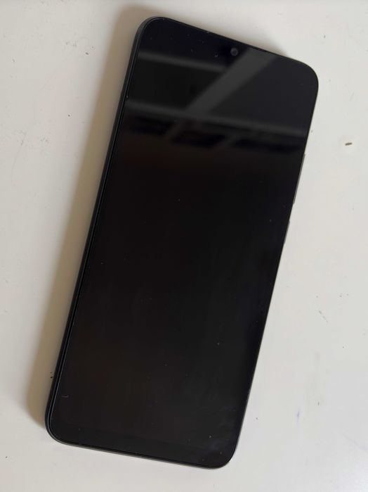 5 telefoane ieftine – Huawei P40 Lite / iPhone 11 & SE 1 / Motorola / Redmi