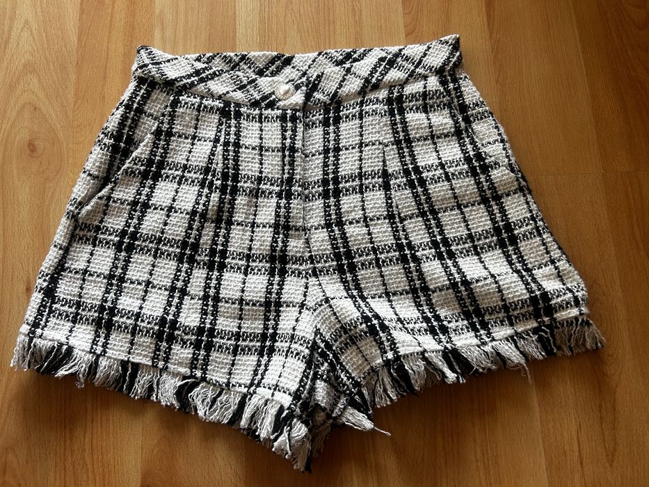 Къси гащи от букле