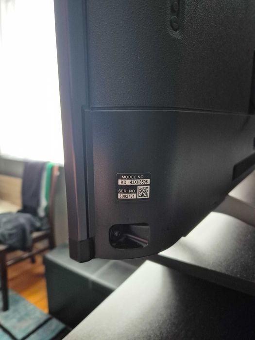 Продавам телевизор Sony Bravia 43  инча