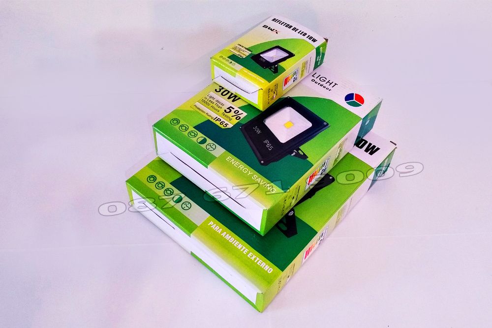 RGB Прожектор с смяна на цветовете, цветен с дистанционно фенер LED