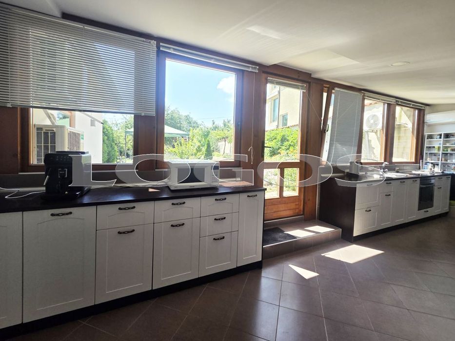 Продава се Къща в с. Приселци, Област Варна - 151 кв.м за 1365 €/кв.м - Снимка #2