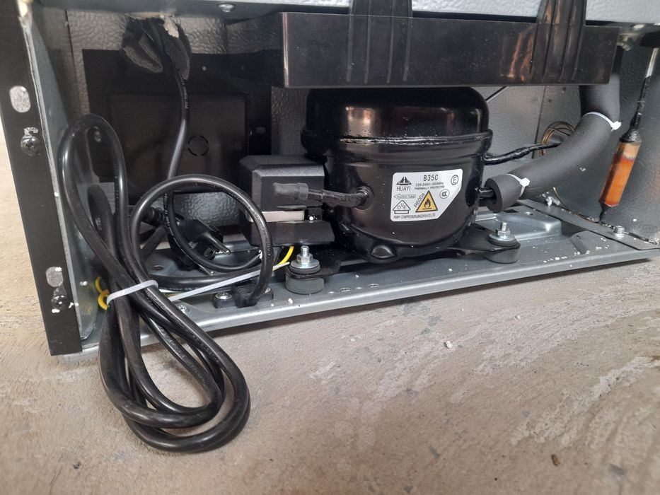 SUPER OFERTA Frigider Băuturi Mixt 60 L