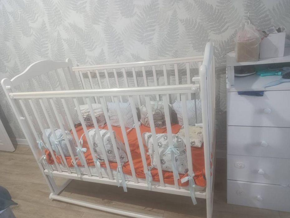 Продам дет.кровать и авто.кресло