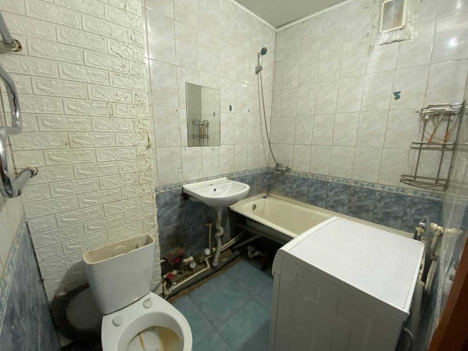 Продам 2 комнатную на Молодежке