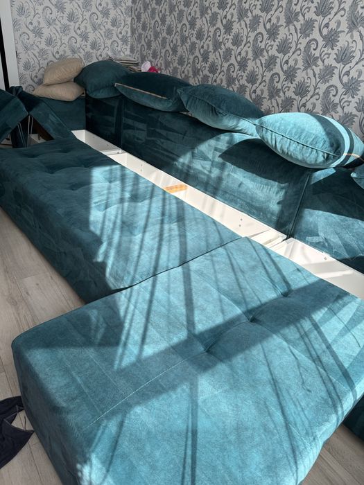 Срочно продам диван