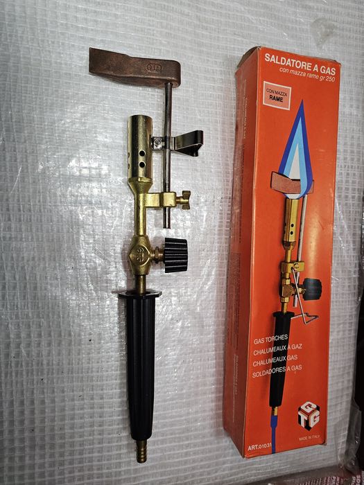 Arzător cu ciocan din bronz  pentru sudură