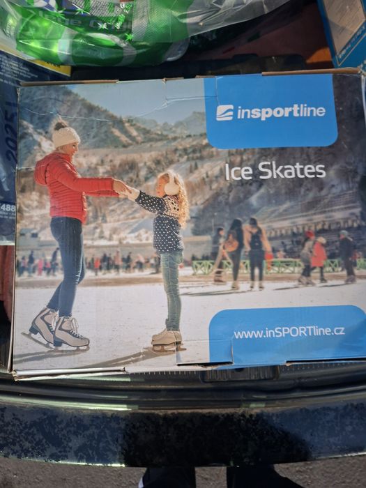 Vand patine unisex Insportline .Patinele sunt reglabile marimea 37--41