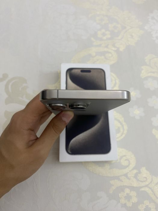 Iphone 15 pro max sim