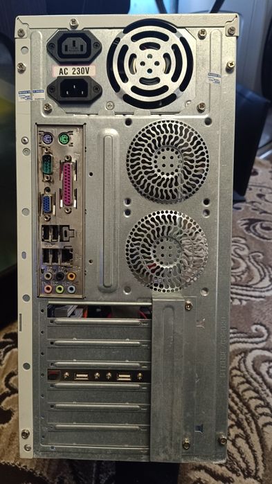 Настольный компьютер