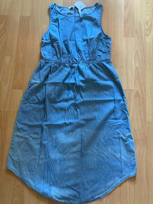 Чисто нова Waikiki дънкова рокля от много тънък деним