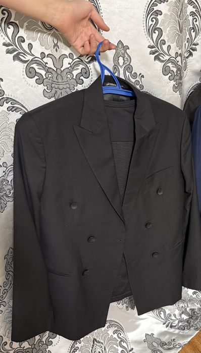 Продам костюм