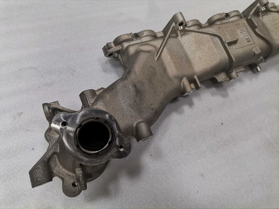 Всмукателен колектор Клапа BMW 9888472 X5 G05 G06 X7 G07 5 G60 7 G70