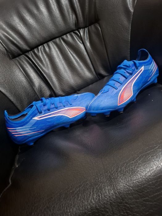Vând ghete de fotbal, Puma ultra 6 match,marimea 41