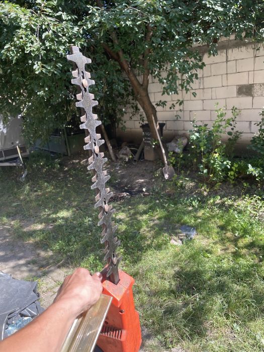 Foarfecă electrică pentru gard viu Gardena THS 400
