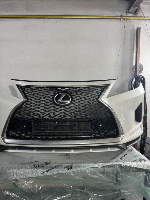 Бампер на Lexus RX 350