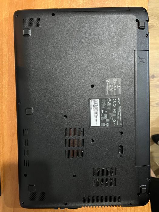 Laptop Acer Aspire E15 i3