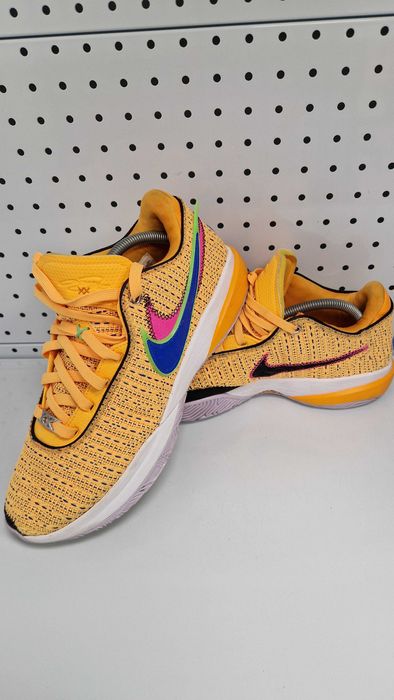 Оригинални мъжки маратонки- Nike Lebron XX