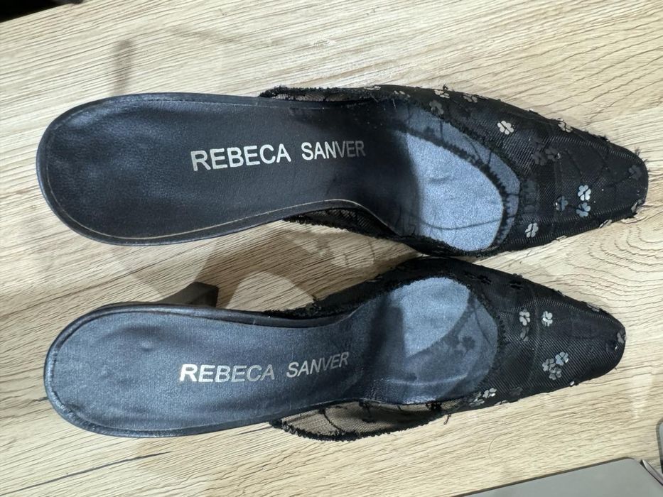 Нови мрежести обувки Rebeca Sander