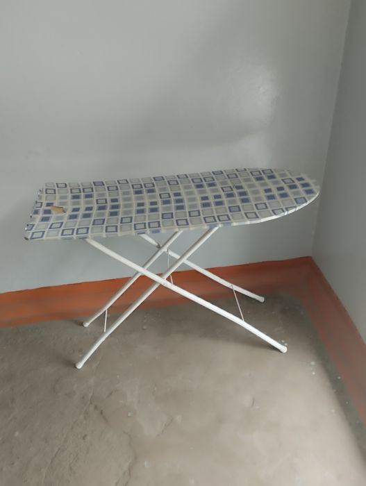 Гладильная доска .