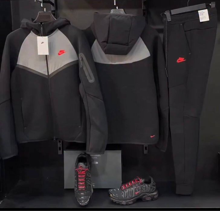 Nike Tech Fleece 2026 + подарък