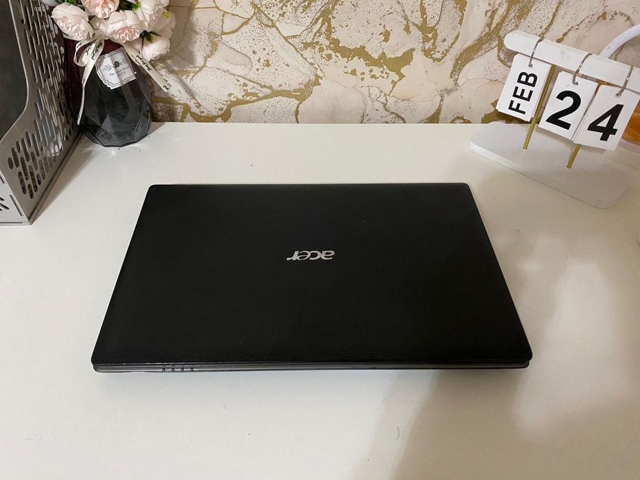 Ноутбук с новый батарейкой +SSD