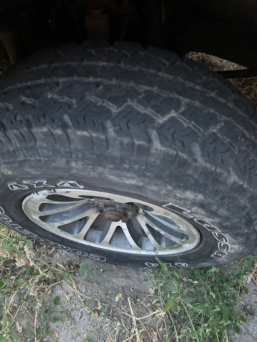 Продавам гуми с джанти