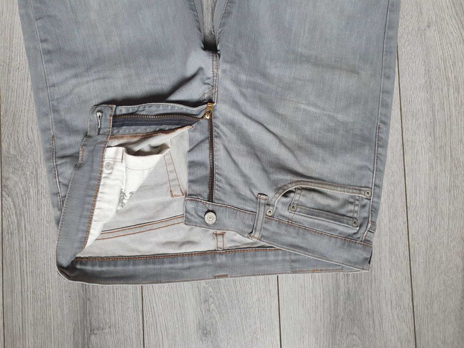 Blugi LEVI'S 511 Slim - Marime W34 L34 (Talie 90 cm)