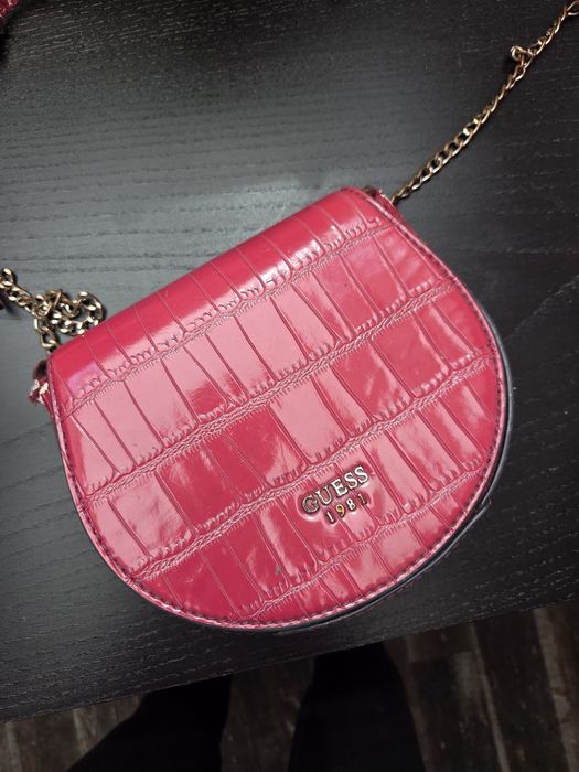 Guess дамска чанта