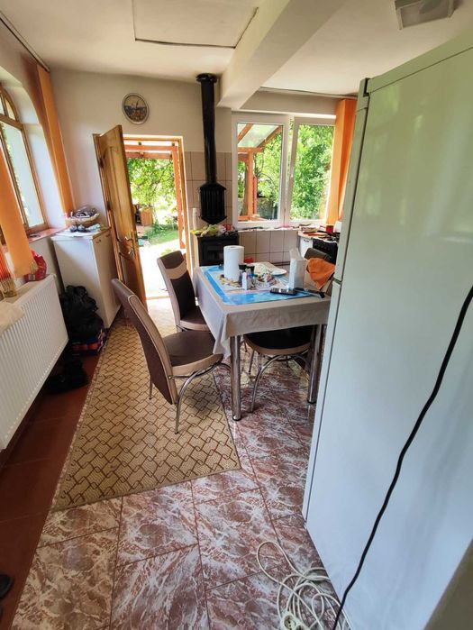 Casa cu 2 apartamente + teren 9184 mp in Vulcana Băi, județul Dambovita
