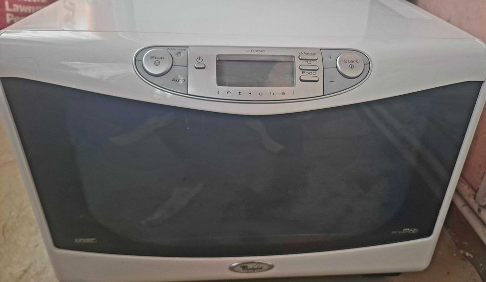 Vand cuptor cu microunde Whirpool