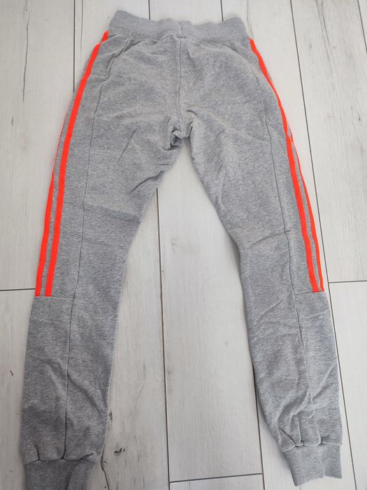 Дамско Долнище Adidas xs оригинал