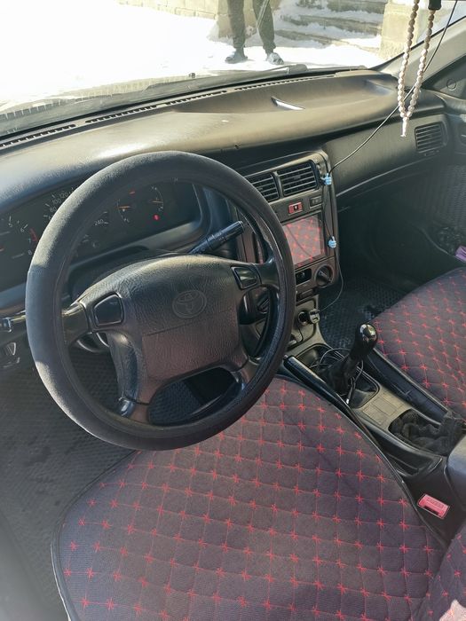 Продам автомобиль Карина Е