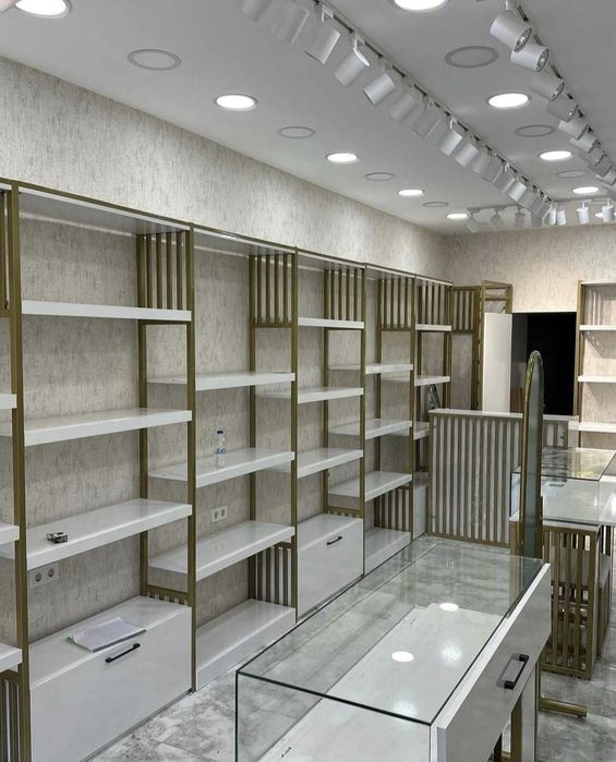 Кийим дўконлари учун замонавий дизайнда мебеллар тайёрлаймиз!
Дўконинг