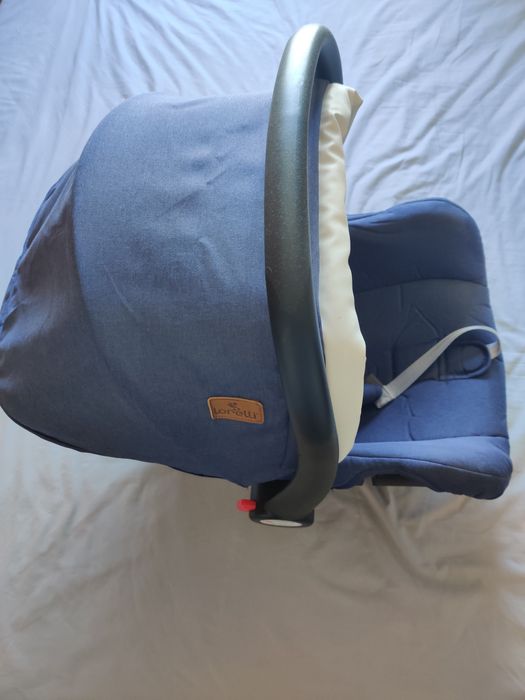 Бебешко кошче за кола.