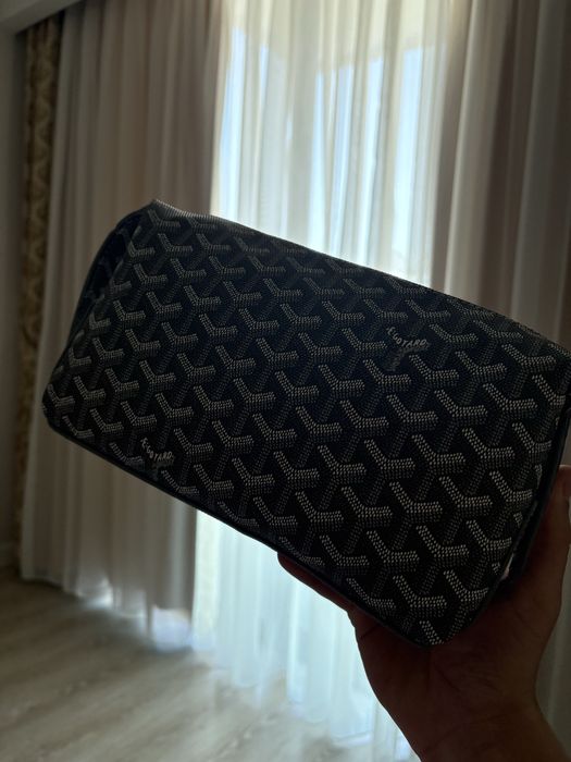 gentuta de mana goyard