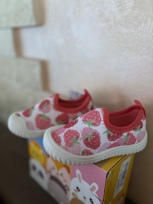 Нови пантофи Gezer номер 21