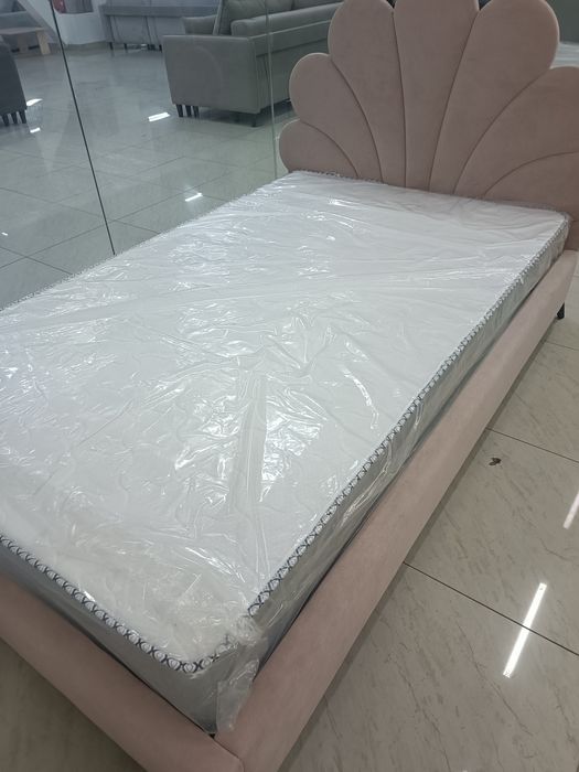 Продам матрас новый