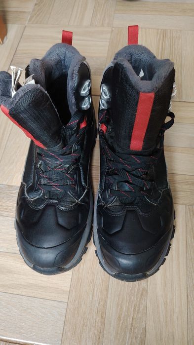 Vând 2 perechi bocanci mărime 40