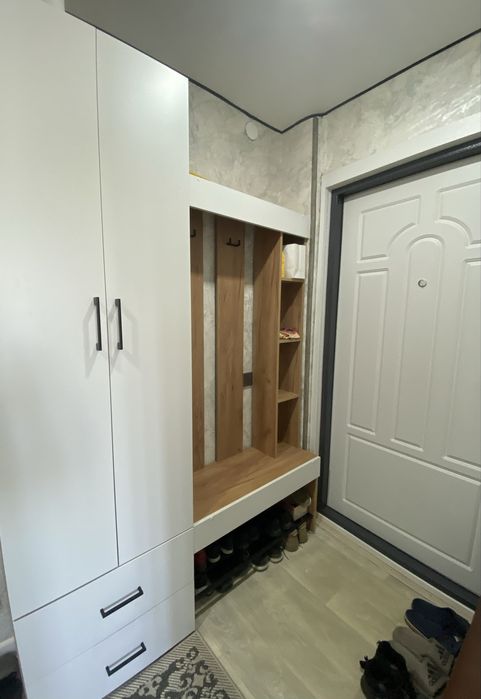 Шкаф для прихожей