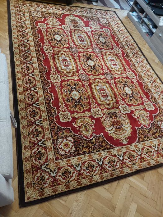 Красив персийски  вълнен килим сръбски 2/3 метра,  почти нов