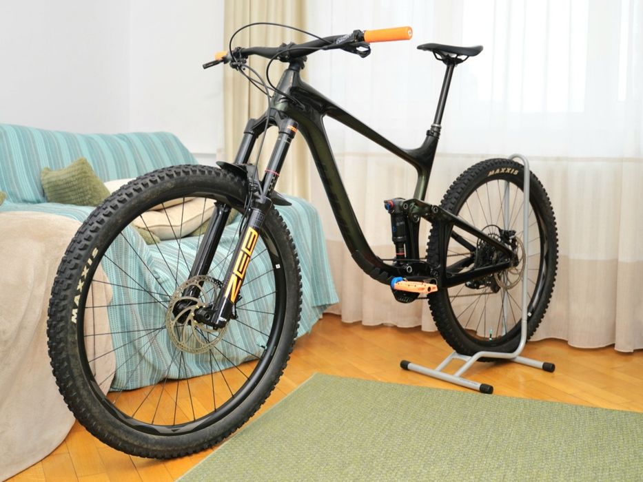 Bicicleta mtb full suspension super enduro Giant Reign