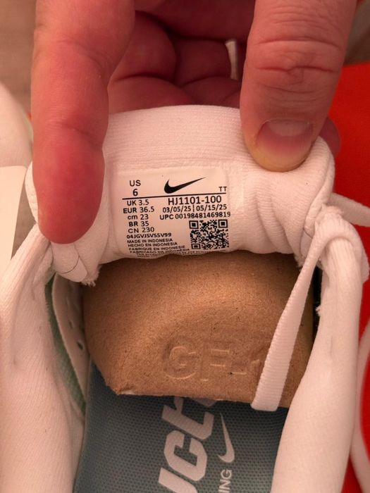 Кроссовки Nike  оригинал100%