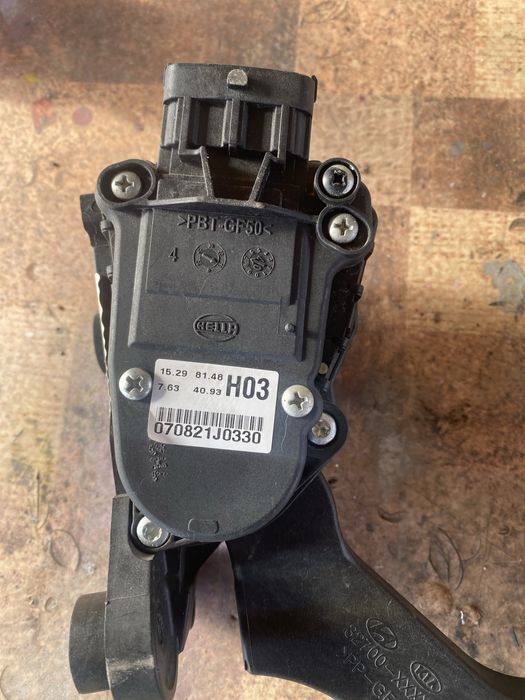 Потенциометър педал газ за хюндай киа 1.6 дизел