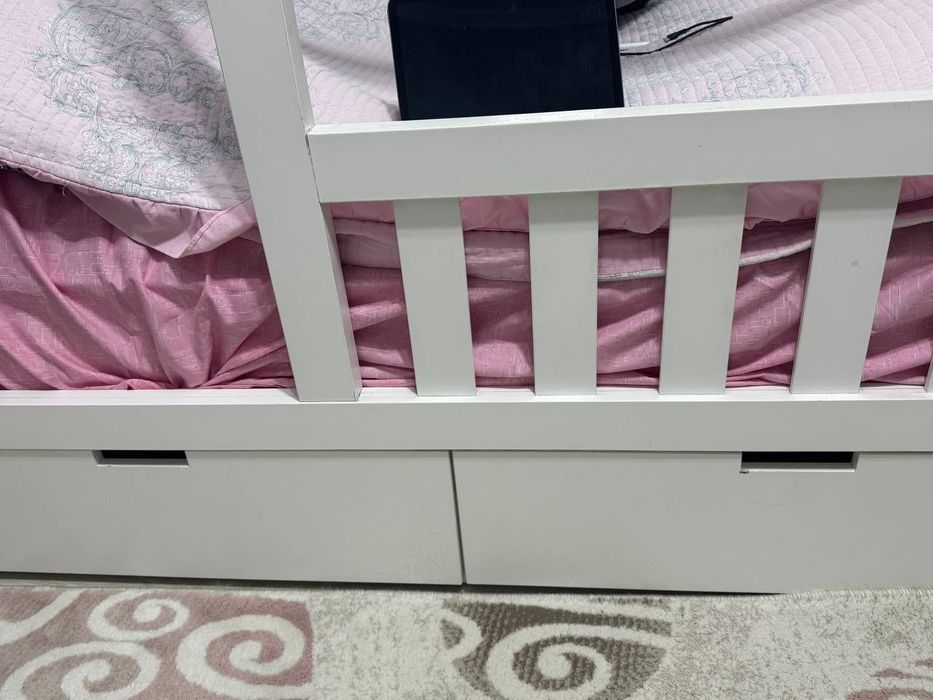 Детская комната для девочки комплектом