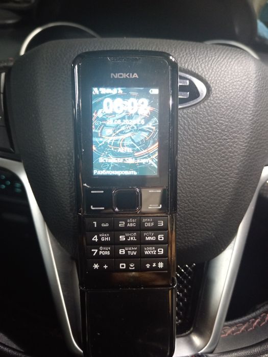 Продам Нокиа 8800